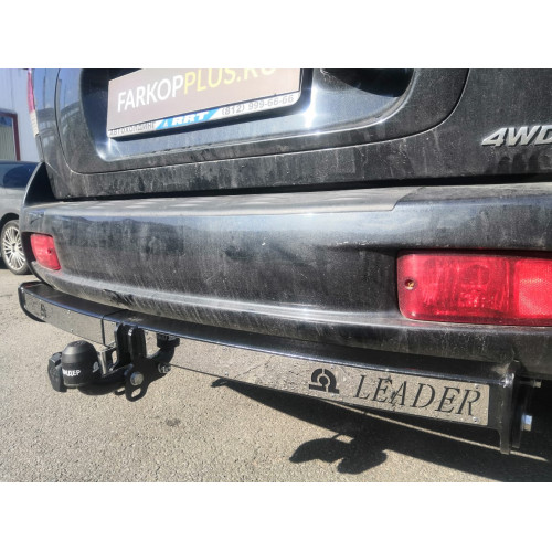 Фаркоп Лидер Плюс на HYUNDAI Santa Fe Classic 2000–2006  Арт. H205-A(N)  (C НЕРЖАВЕЮЩЕЙ ПЛАСТИНОЙ)